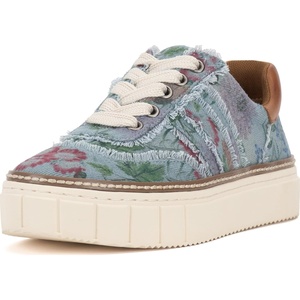 image:imageVince Camuto ReillyLight Sky Mountain